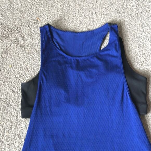 Athleta Sculptek Tank in Cobalt Blue with Built in Bra! - Picture 2 of 12